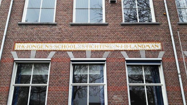 9.-Oude-dr.-Landmanschool-gevel